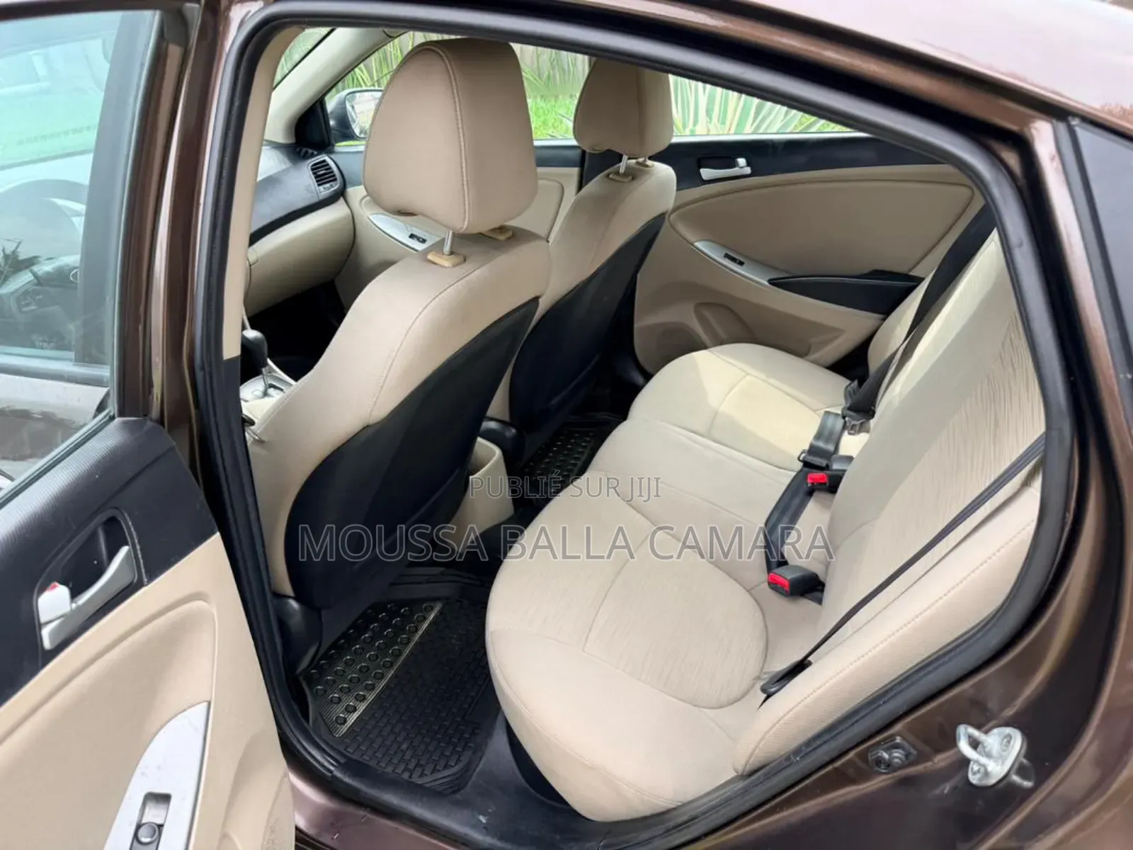 Hyundai Accent SE Hatchback 2016 Doré