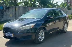 Ford Focus 2015 Bleu