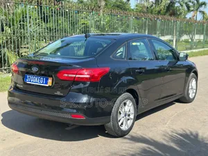 Ford Focus 2015 Bleu