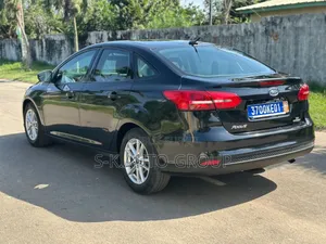 Ford Focus 2015 Bleu