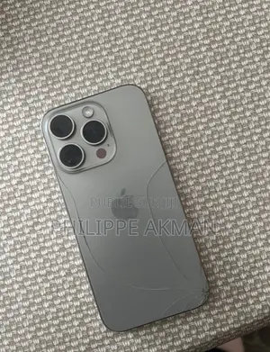 Apple iPhone 15 Pro 128 GB Gris