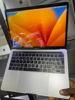 Ordinateur portable Apple MacBook Pro 2017 8GB Intel Core i5 SSD 256GB