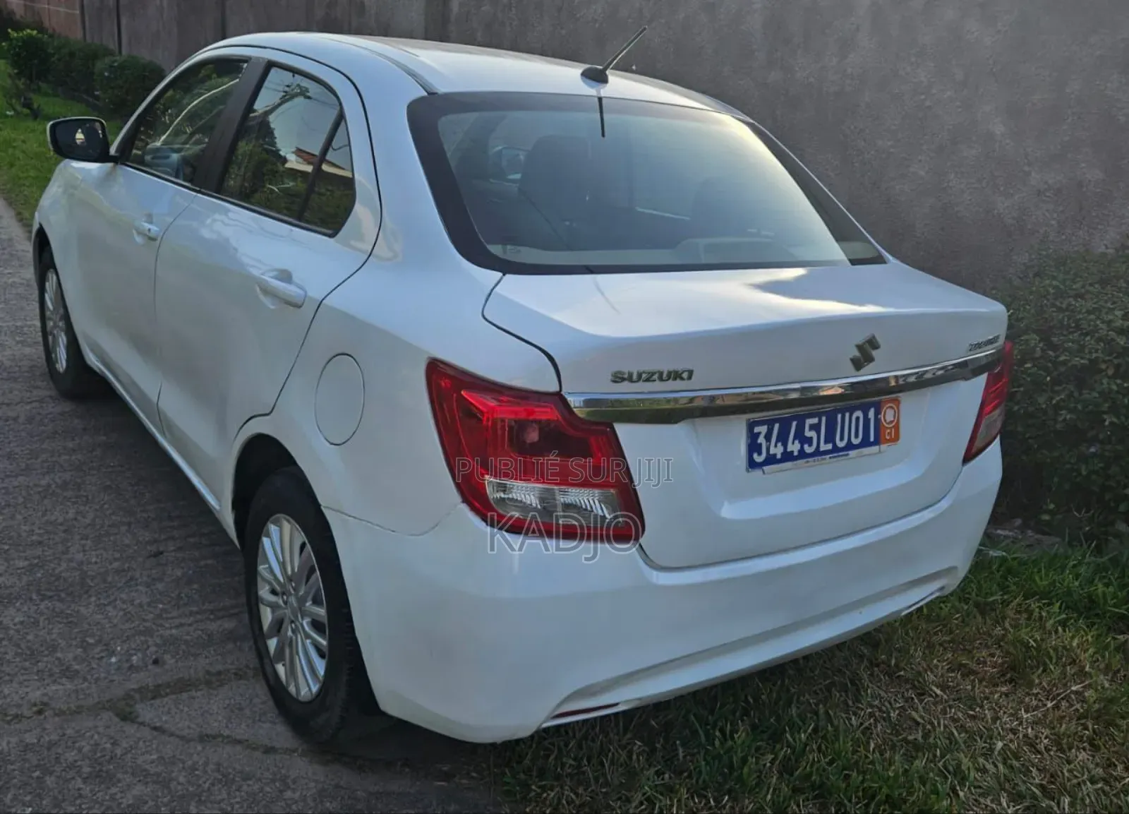 Suzuki Dzire 2023 Blanc cassé