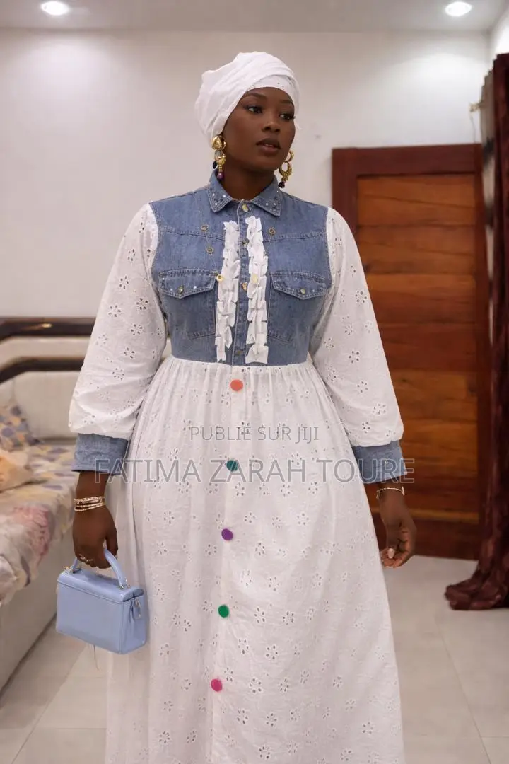 Robe Dentelle Sénégalaise