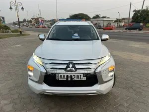 Mitsubishi Pajero Sport 2023 Blanc