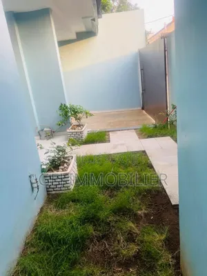 4chbre Duplex dans Francis Gweh, Cocody à Vendre