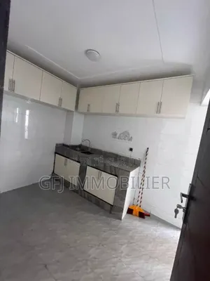 2chbre Appartement dans Francis Gweh, Cocody à Vendre