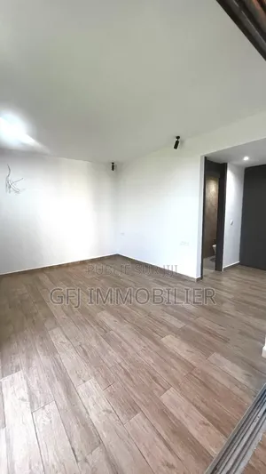 2chbre Appartement dans Francis Gweh, Cocody à Vendre