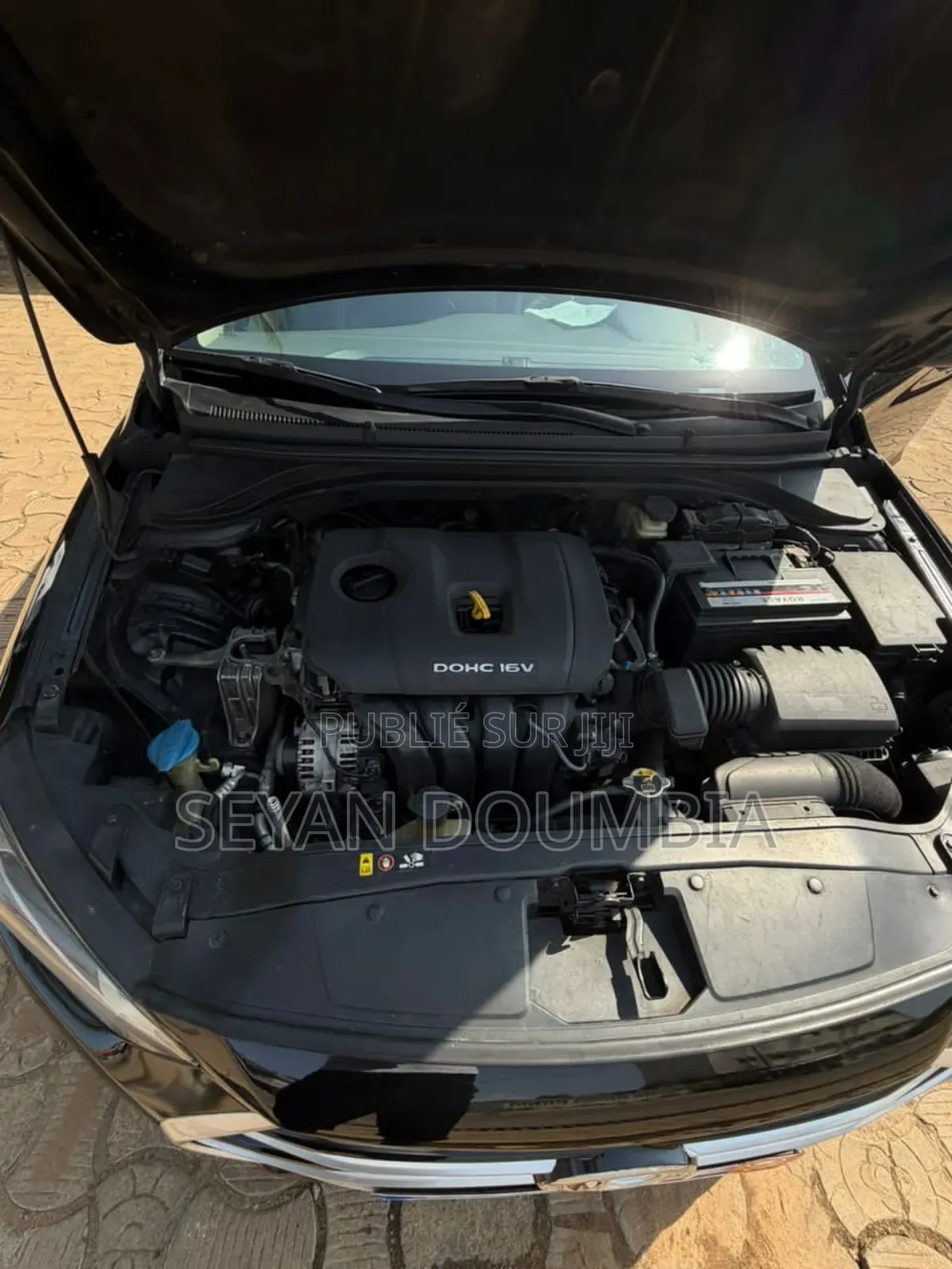 Hyundai Elantra 2017 Noir Mat