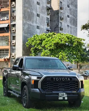 Toyota Tundra 2024 Noir