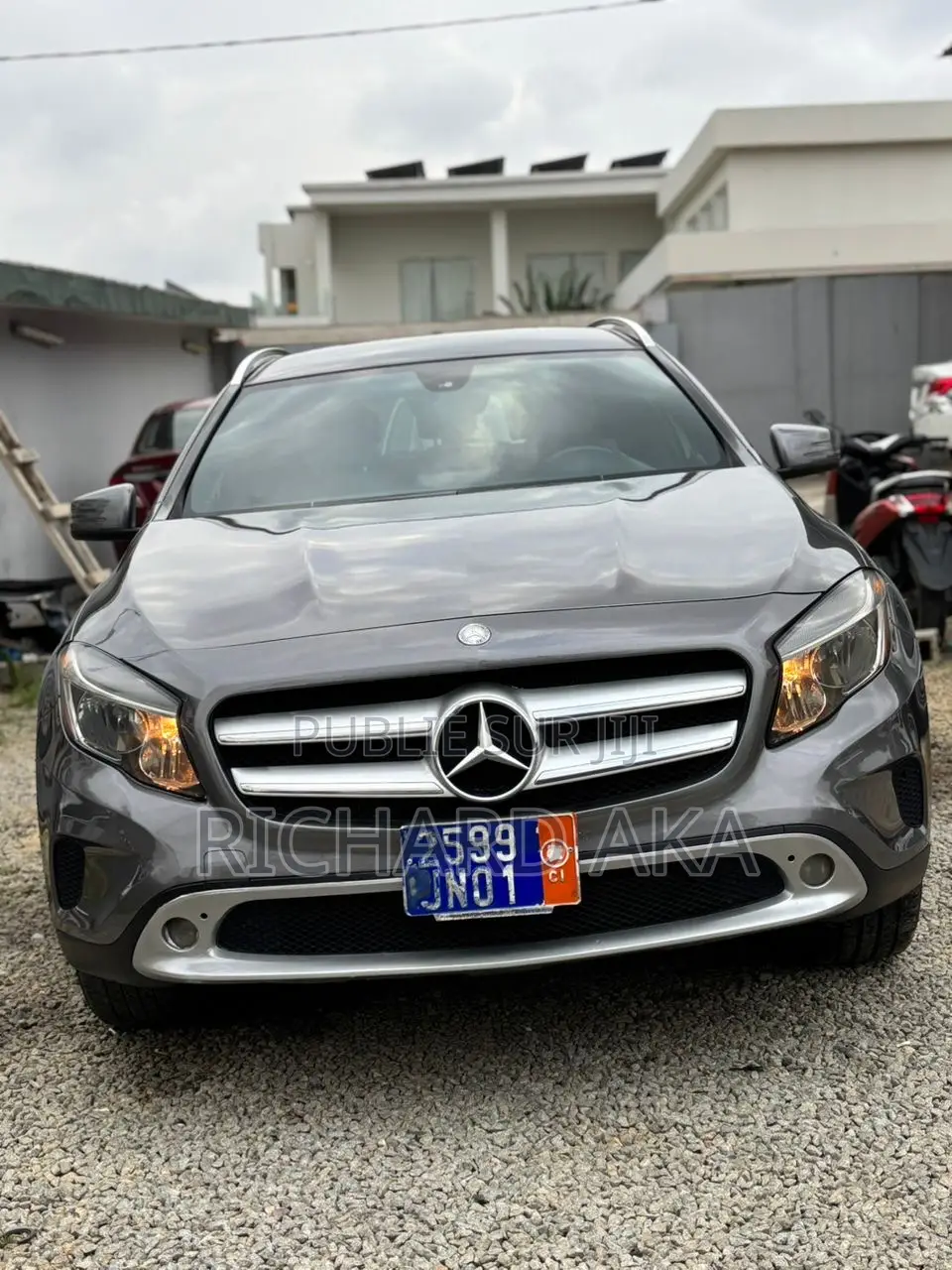 Mercedes-Benz GLA 250 2019 Gris