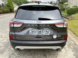 Ford Escape SE 2021 Gris
