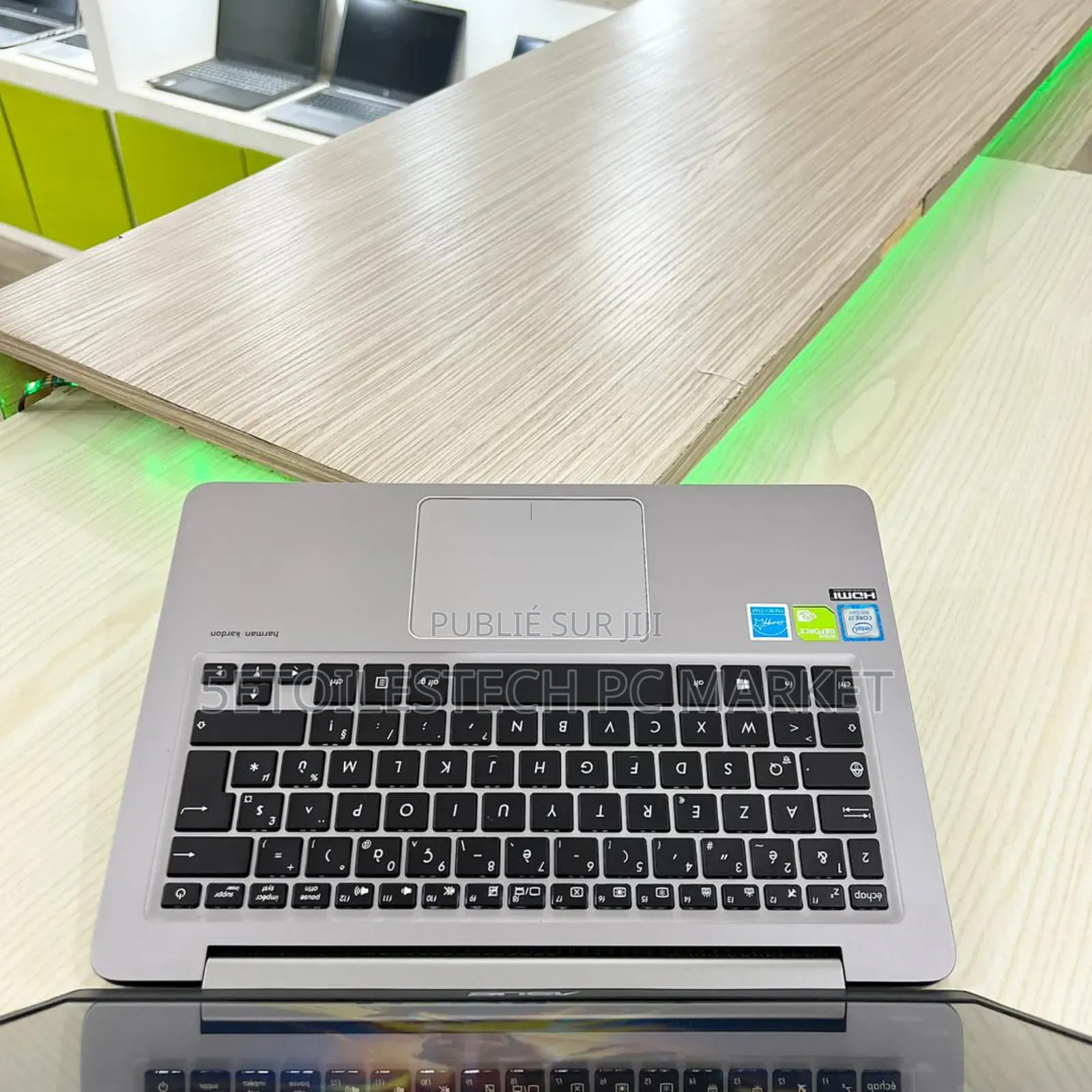 Nouveau Asus ZenBook 3 Deluxe UX490UA 8GB Intel Core i7 SSD 1T