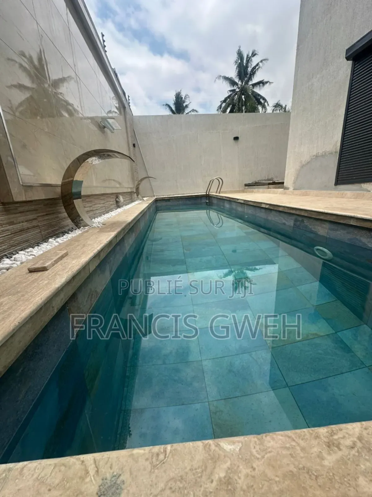 4chbre Duplex Dans Francis Gweh, Cocody À Vendre