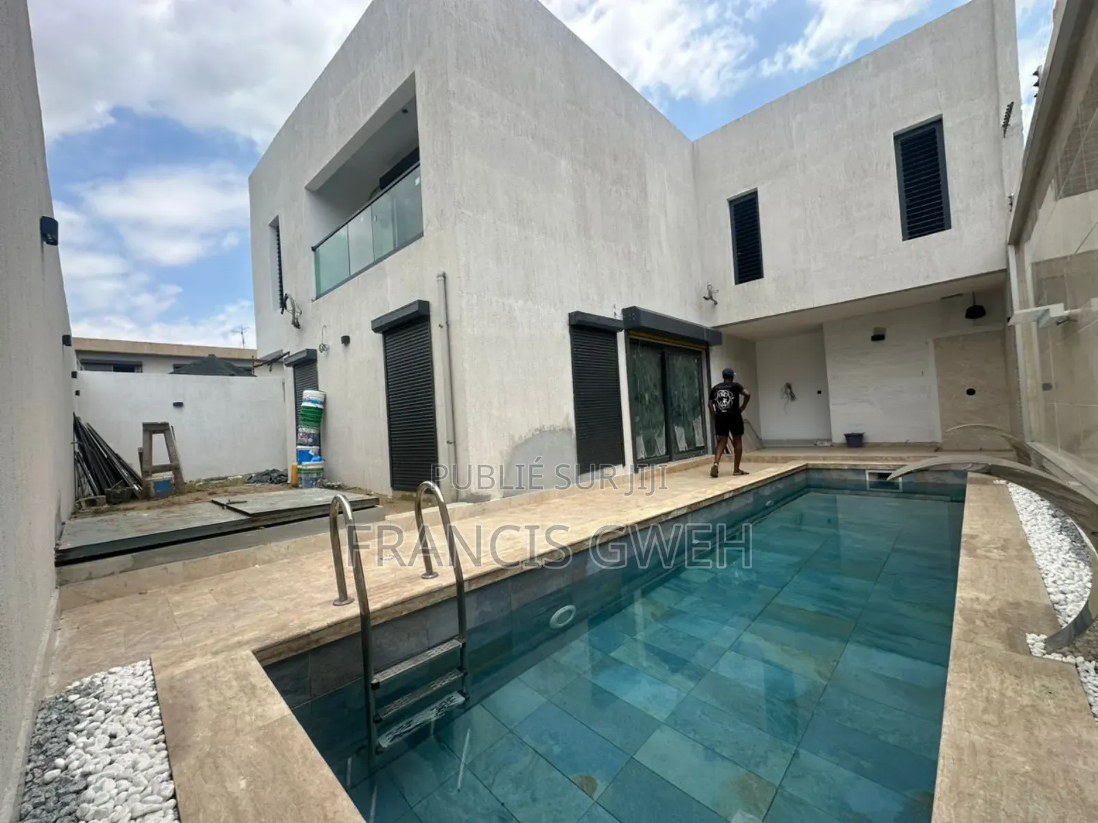 4chbre Duplex Dans Francis Gweh, Cocody À Vendre