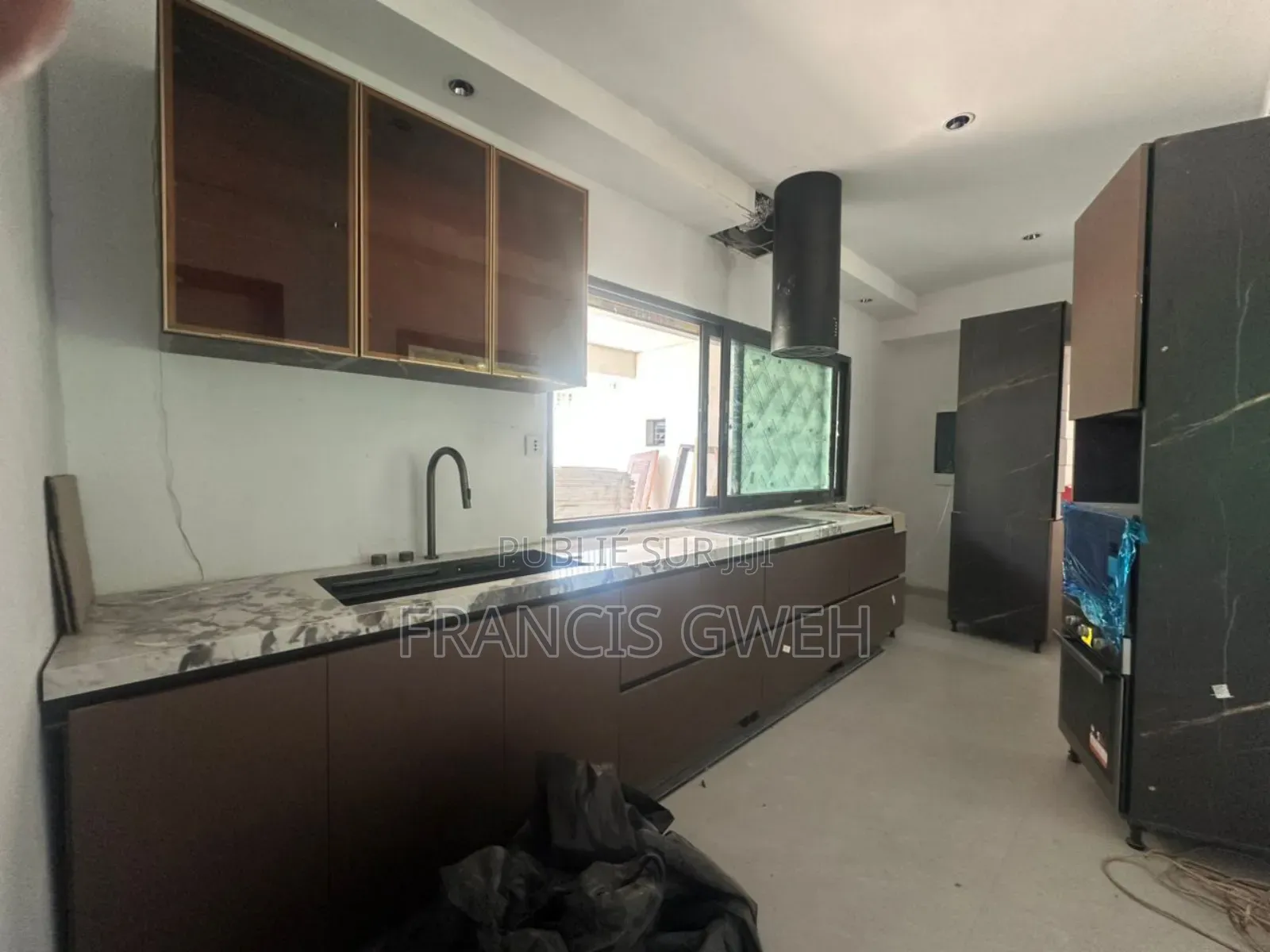 4chbre Duplex Dans Francis Gweh, Cocody À Vendre