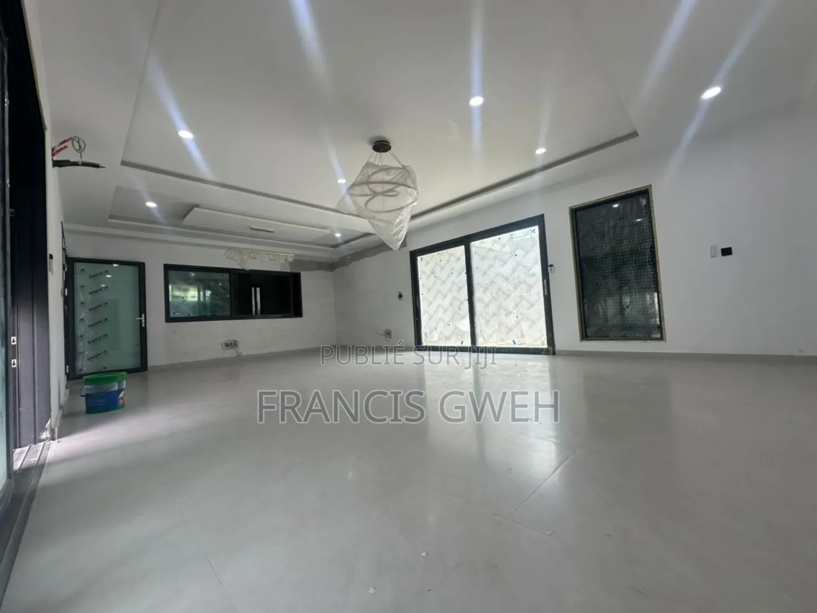 4chbre Duplex Dans Francis Gweh, Cocody À Vendre