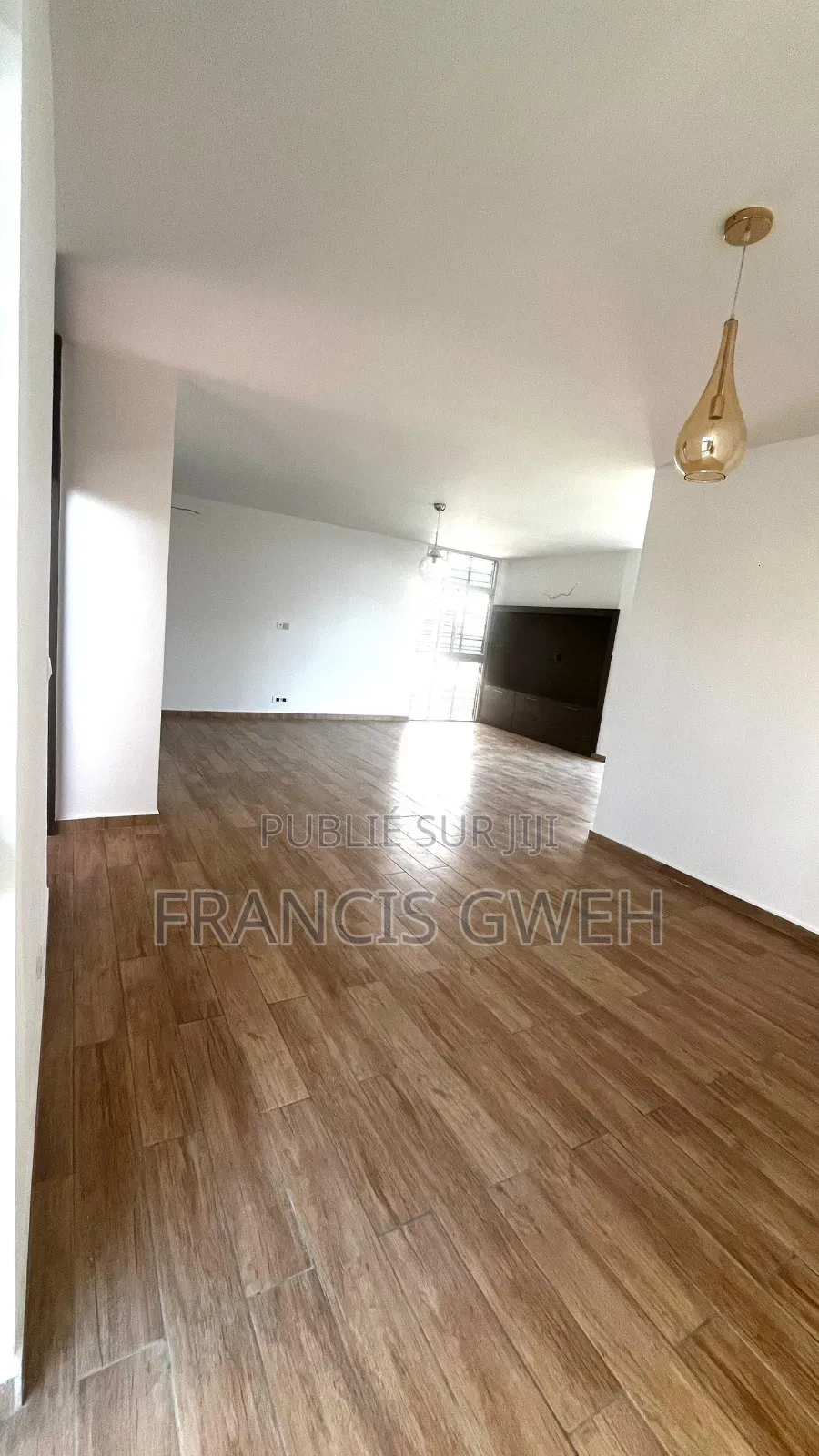 3chbre Appartement dans Francis Gweh, Cocody à Louer