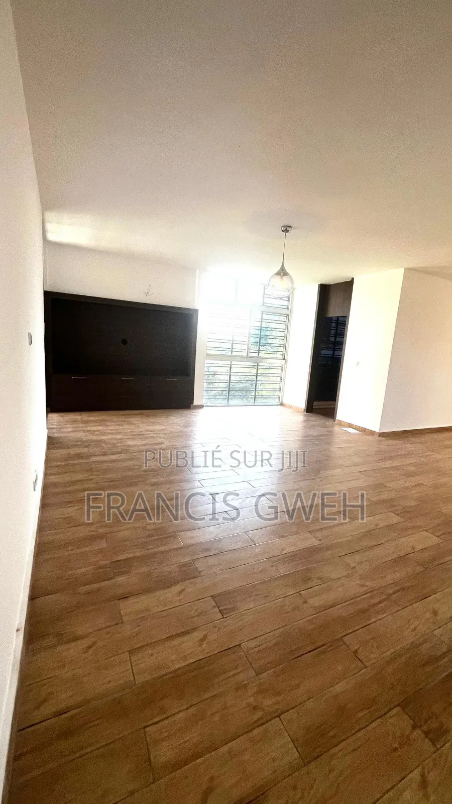 3chbre Appartement dans Francis Gweh, Cocody à Louer