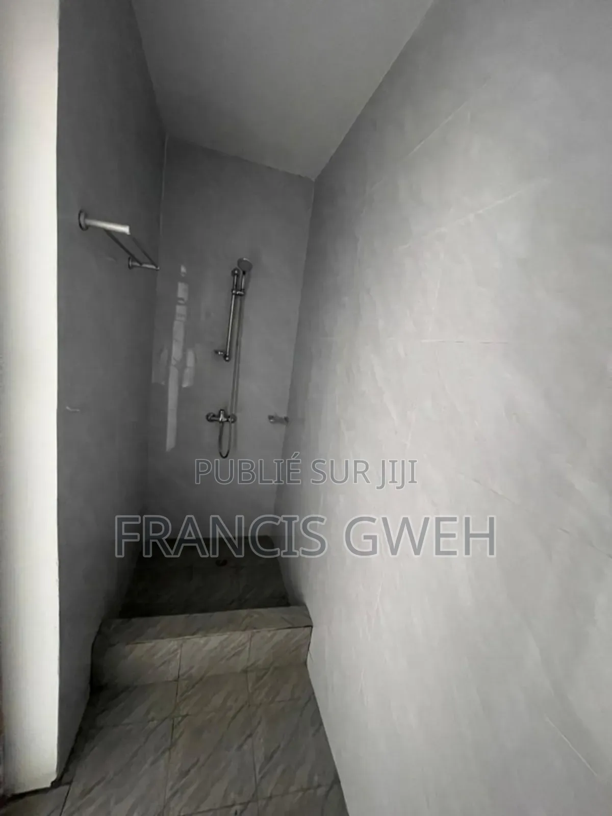 2chbre Appartement dans Francis Gweh, Cocody à Vendre