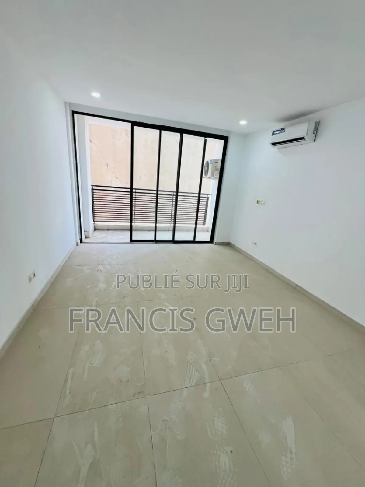 4chbre Appartement dans Francis Gweh, Cocody à Louer