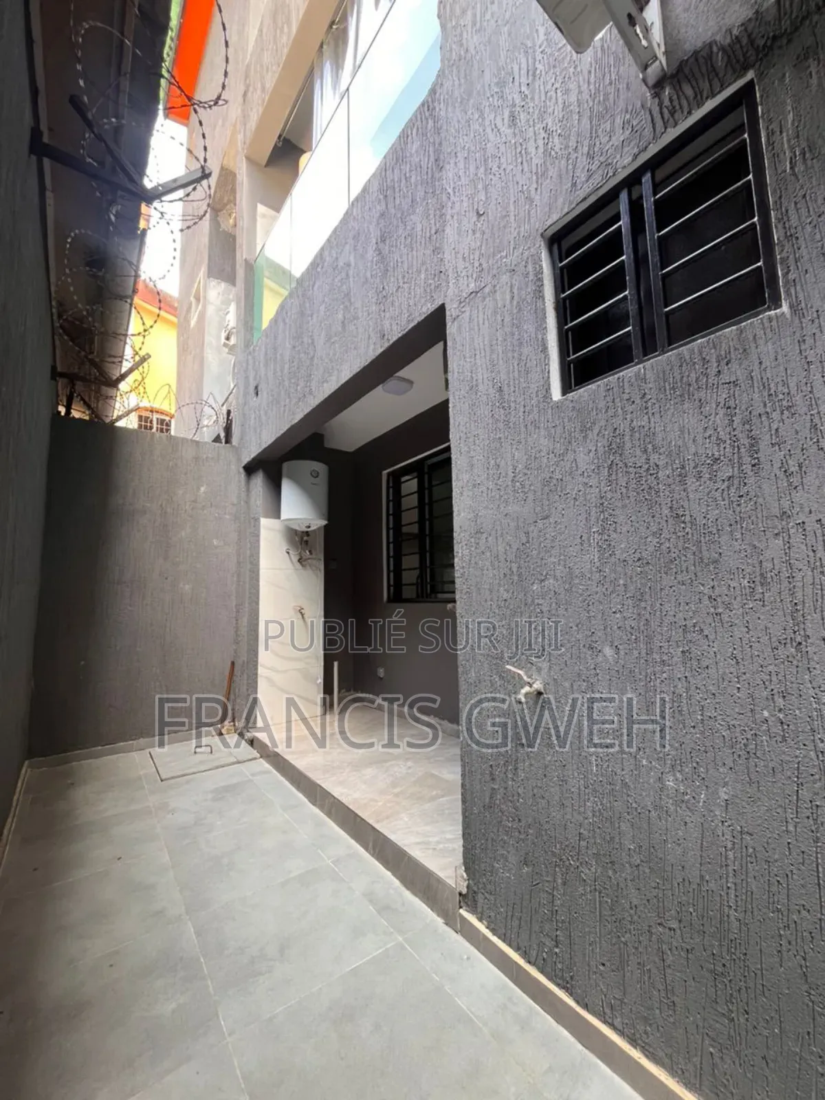 2chbre Appartement dans Francis Gweh, Cocody à Louer