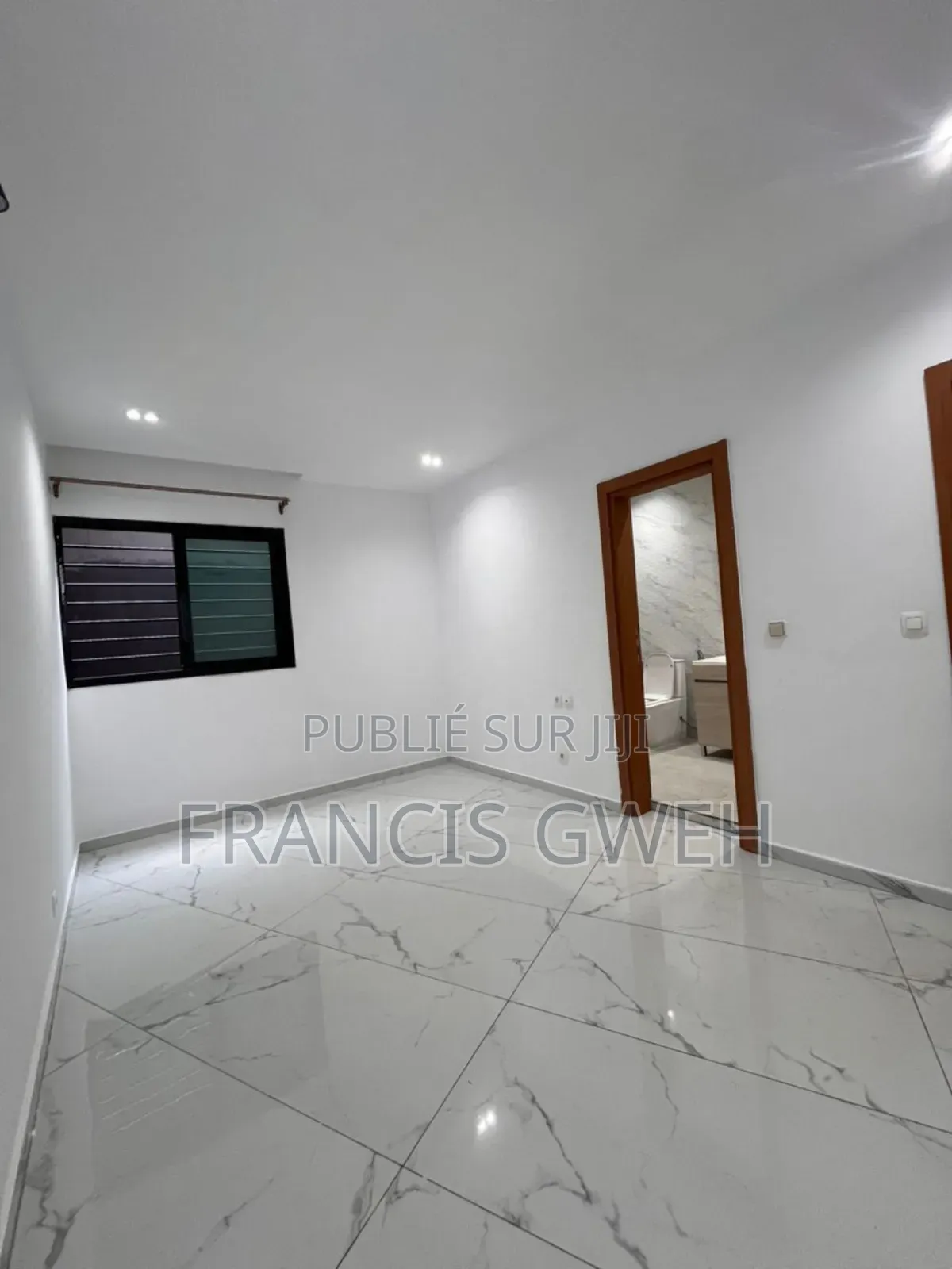 2chbre Appartement dans Francis Gweh, Cocody à Louer