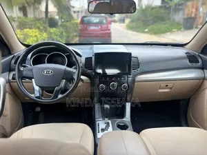 Kia Sorento 4dr SUV 2016 Blanc cassé