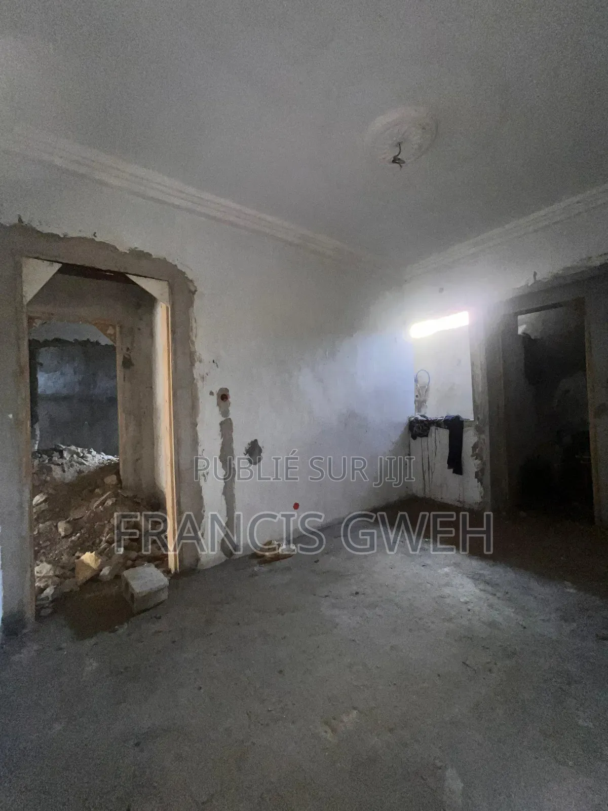 4chbre Duplex Dans Francis Gweh, Cocody À Vendre