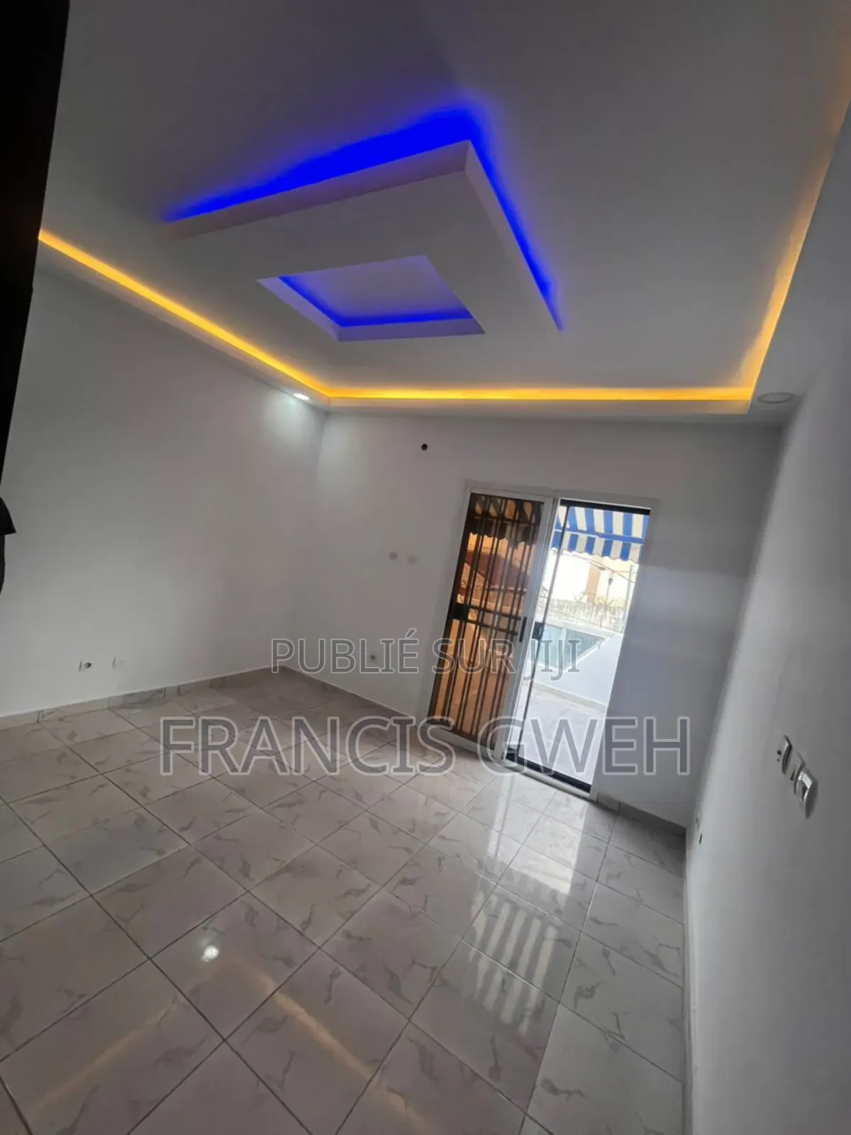 3chbre Duplex dans Francis Gweh, Cocody à Vendre