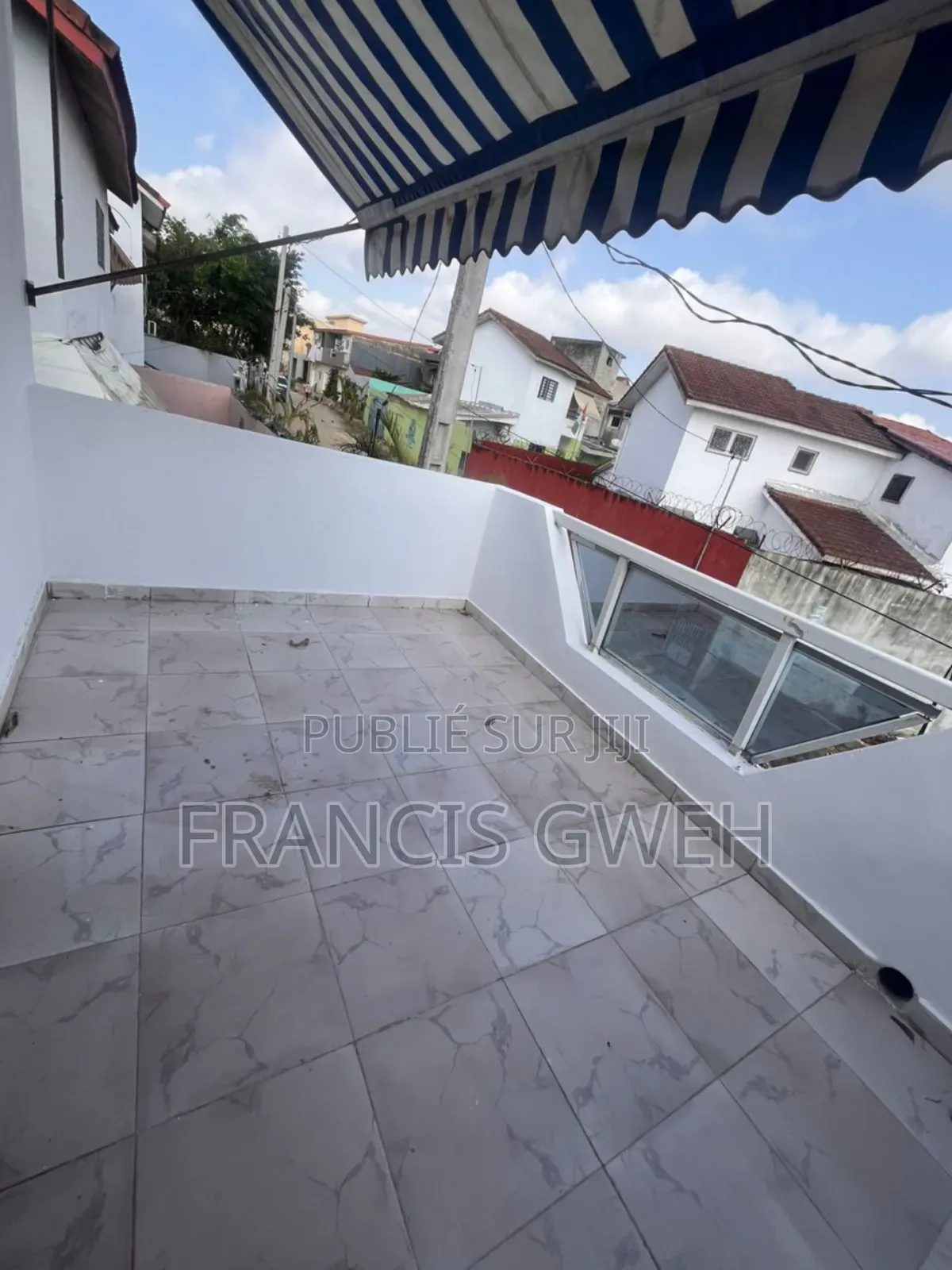 3chbre Duplex dans Francis Gweh, Cocody à Vendre