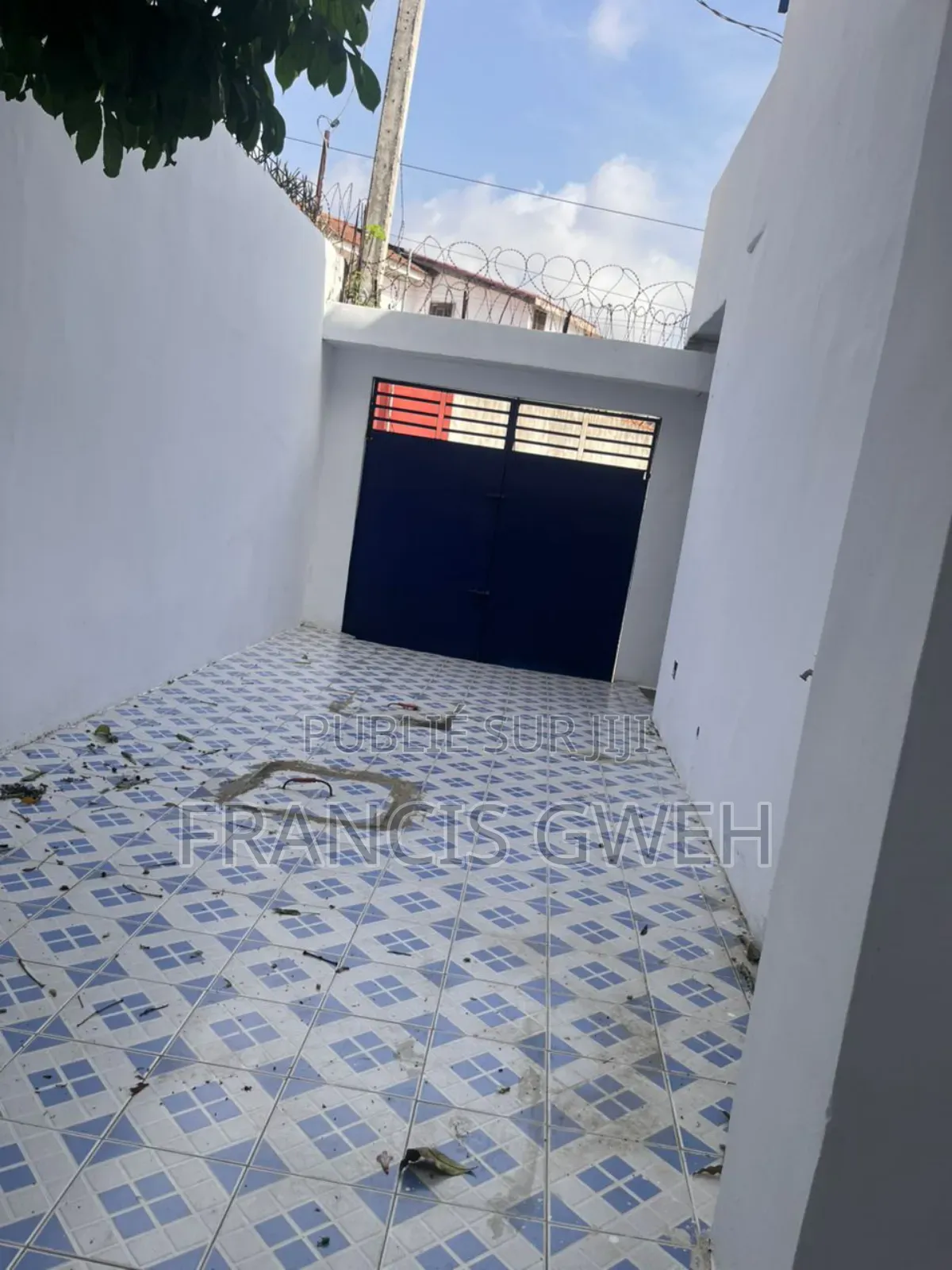 3chbre Duplex dans Francis Gweh, Cocody à Vendre