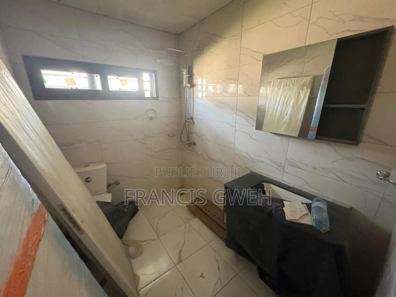 3chbre Villa dans Francis Gweh, Cocody à Vendre