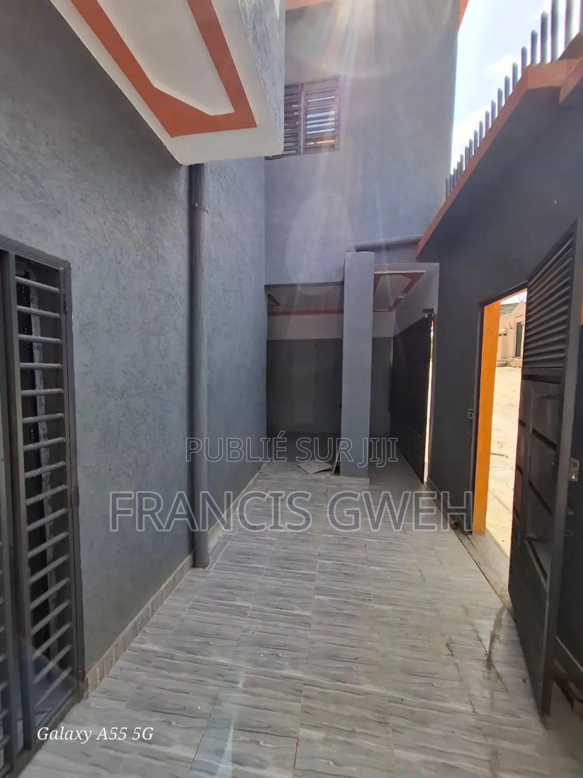3chbre Duplex dans Francis Gweh, Cocody à Vendre