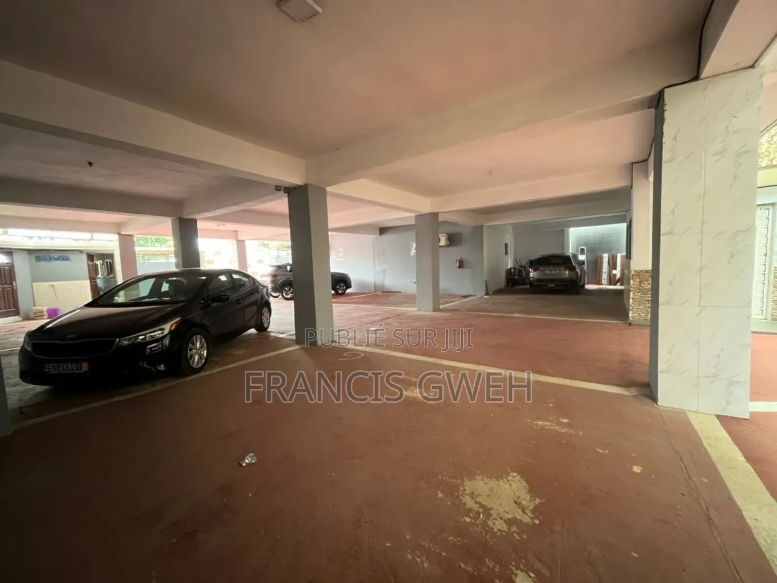 2chbre Appartement dans Francis Gweh, Cocody à Vendre