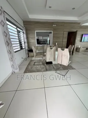 4chbre Villa dans Francis Gweh, Cocody à Louer