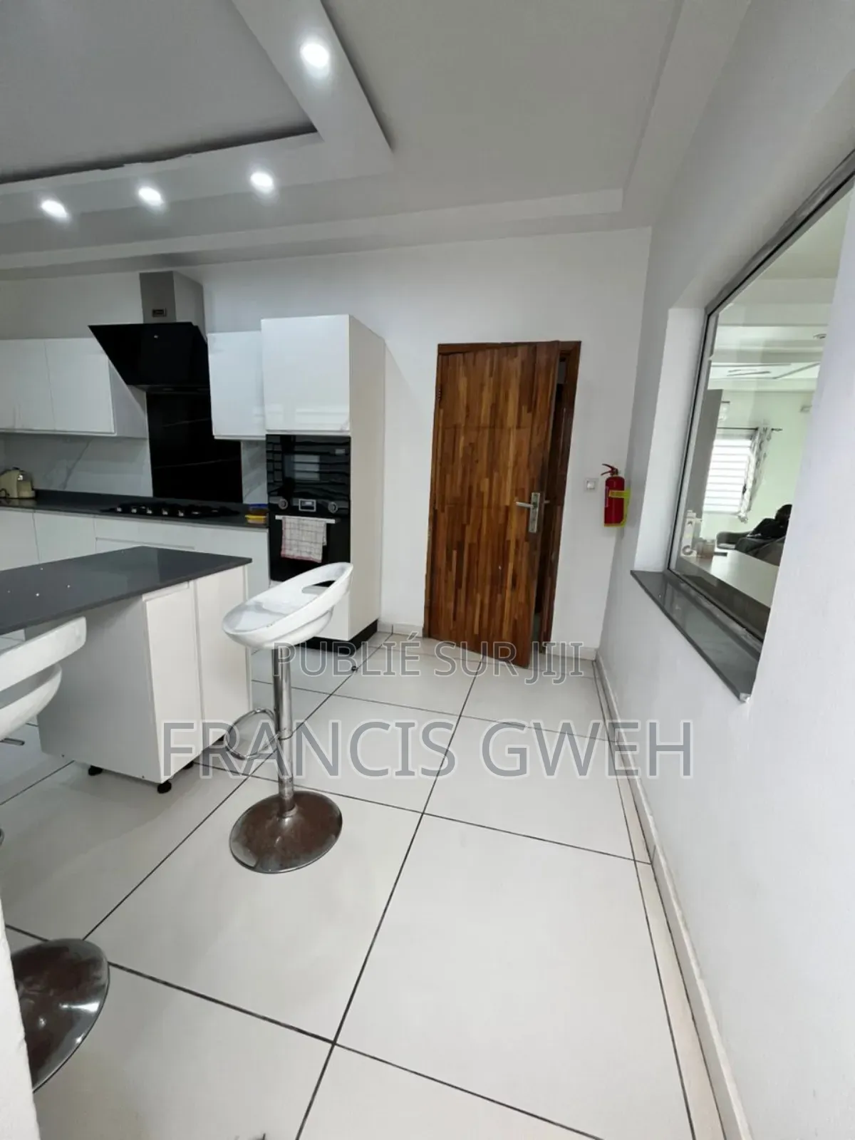 4chbre Villa dans Francis Gweh, Cocody à Louer