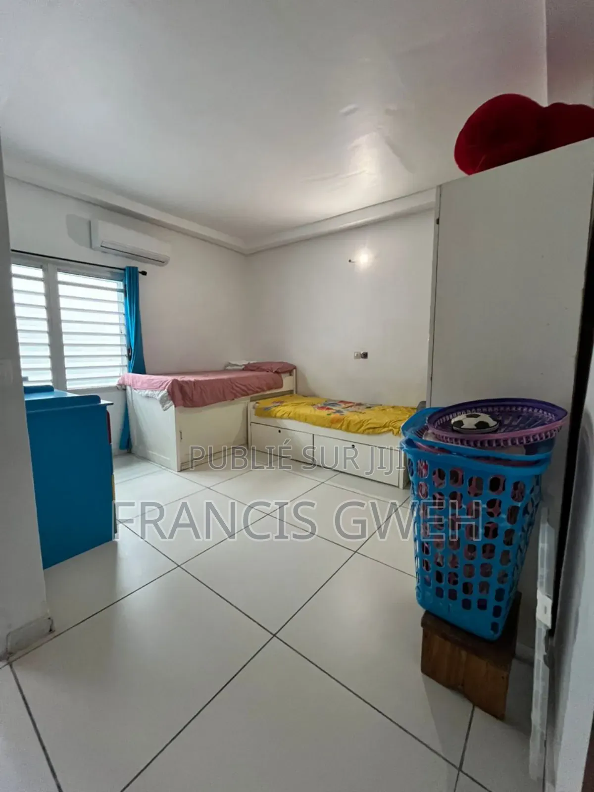 4chbre Villa dans Francis Gweh, Cocody à Louer