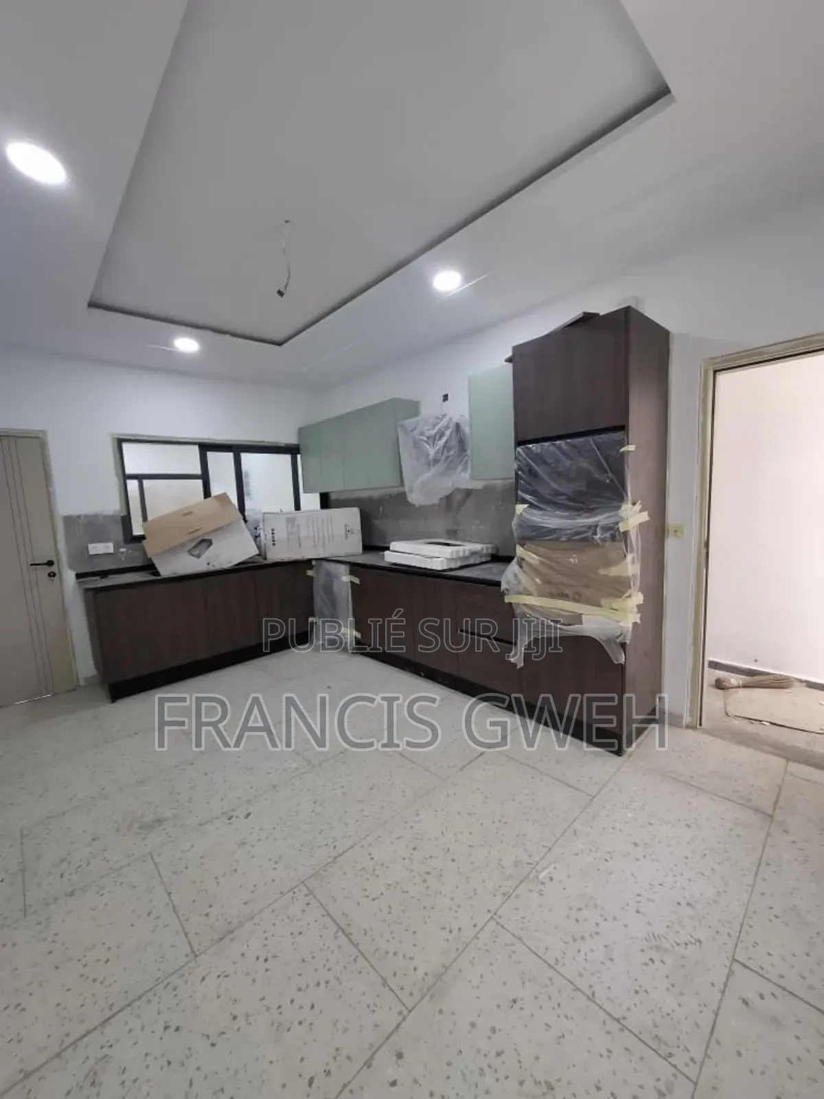 5chbre Duplex dans Francis Gweh, Cocody à Louer