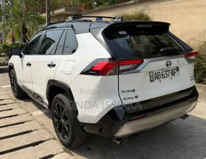 Toyota RAV4 2024 Blanc cassé