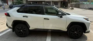 Toyota RAV4 2024 Blanc cassé