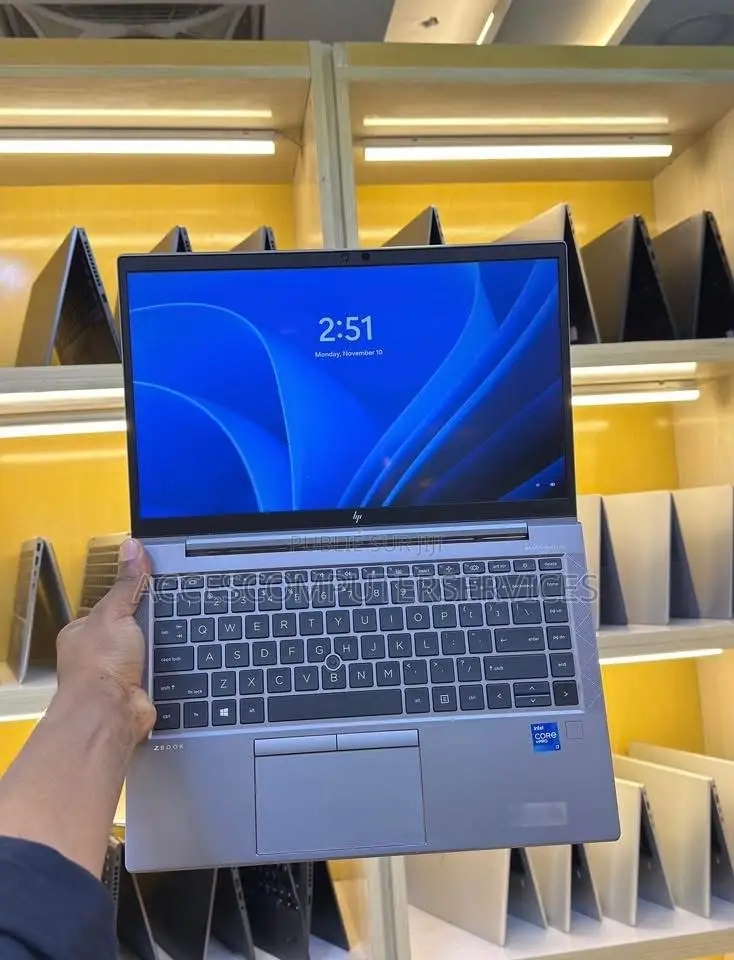 Ordinateur portable HP ZBook Firefly G8 16GB Intel Core i5 SSD 512GB