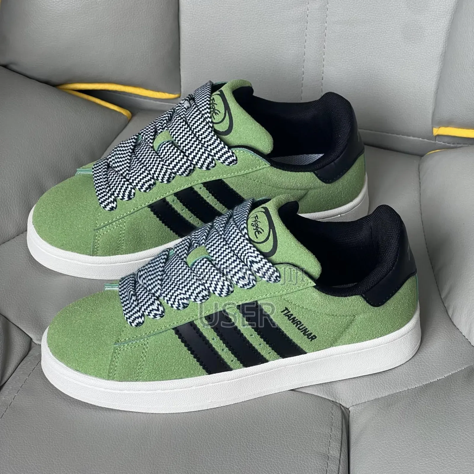 Mocassins Rouges Rétro