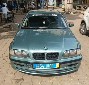 BMW 318i 2002 Vert