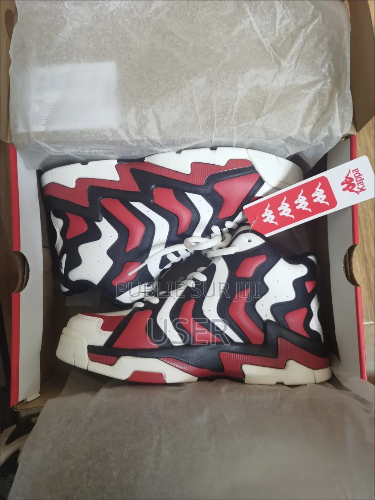 Nouvelles Baskets Montantes en Cuir