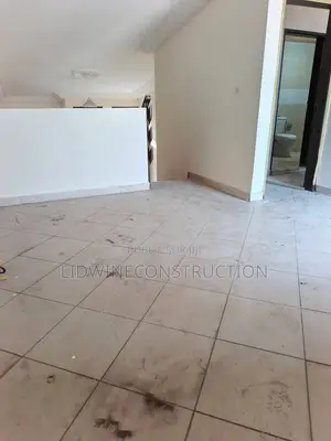 3chbre Duplex dans Cocody à Louer