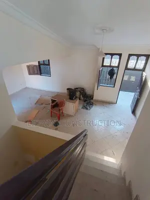 3chbre Duplex dans Cocody à Louer