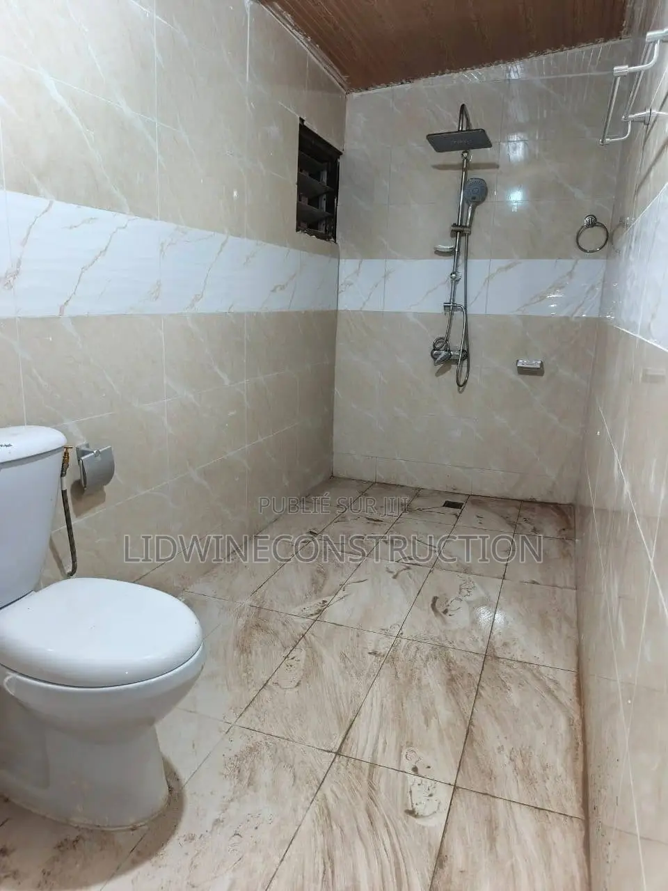 3chbre Duplex dans Cocody à Louer