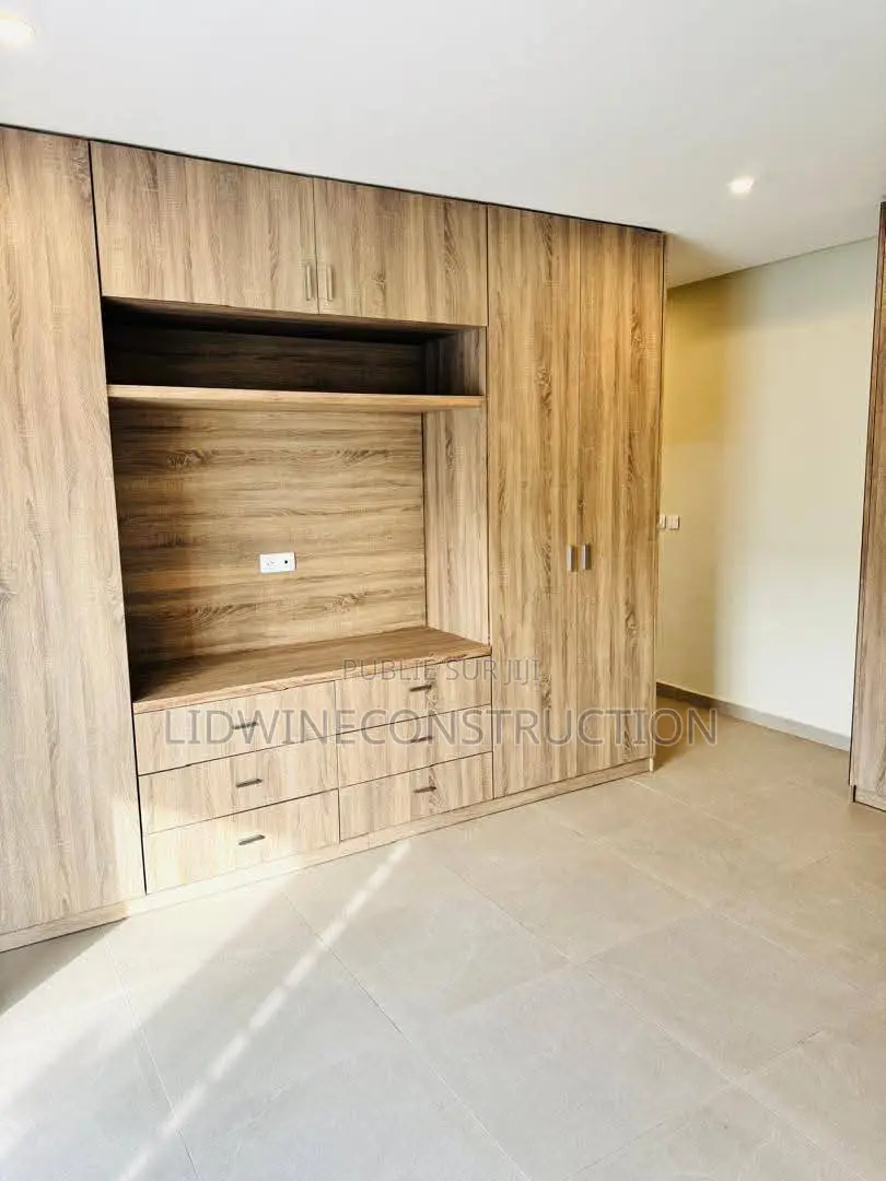 3chbre Villa dans Cocody à Louer