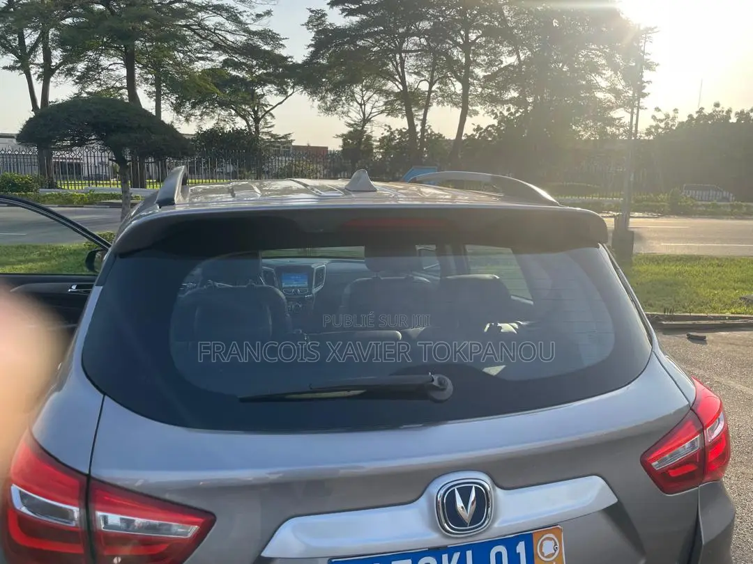 Changan CS35 2021 Gris